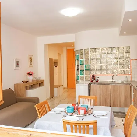 Twin House - Le Lecce Apartment